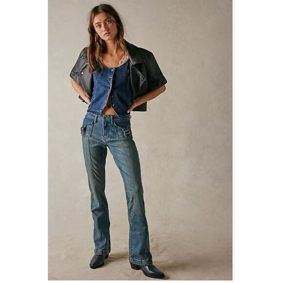 We The Free; Mid rise; Love Stone; Bootcut Jeans; Size 27 - Picture 6 of 7